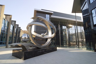 Hauptsitz der CARBOGEN AMCIS AG in Bubendorf, Schweiz.